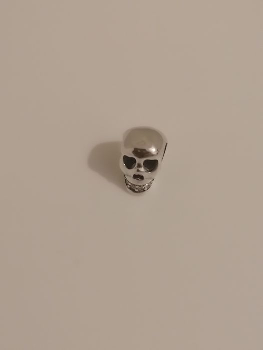 Peça de prata caveira