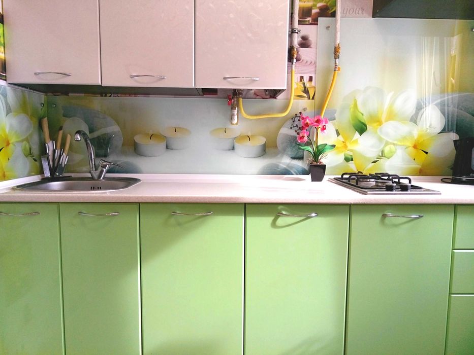 Сдам посуточно/почасово 1 ком квартиру с ремонтом,ул г.Петрова,у парка