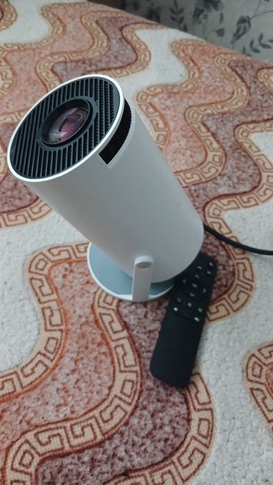 Смарт-проектор HY300 продам