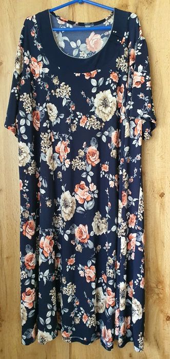 Śliczna duża luźna sukienka r 62
