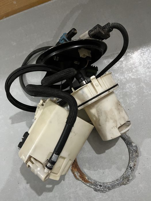 Паливний насос в зборі