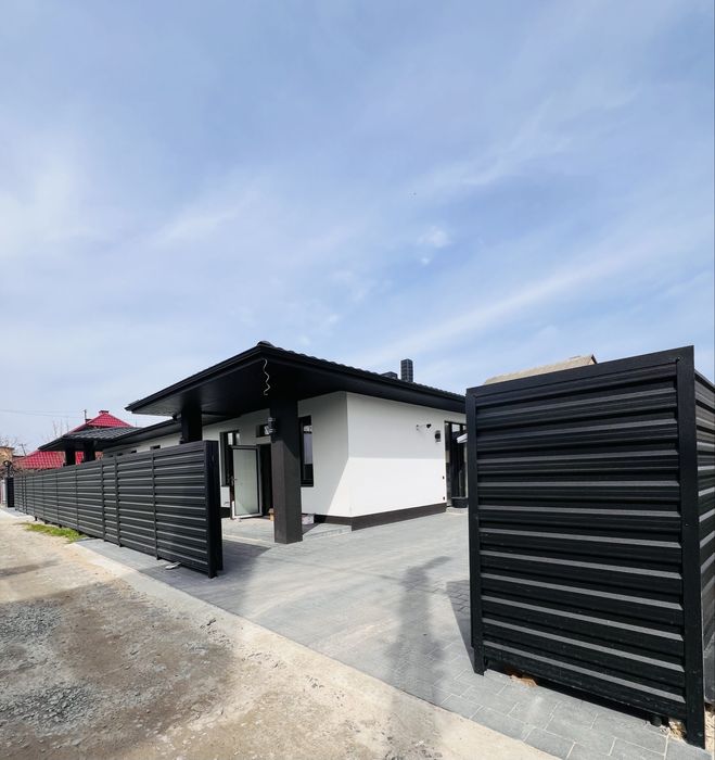 Новий дуплекс у сучасному стилі — утеплення, дах, стяжка, газ