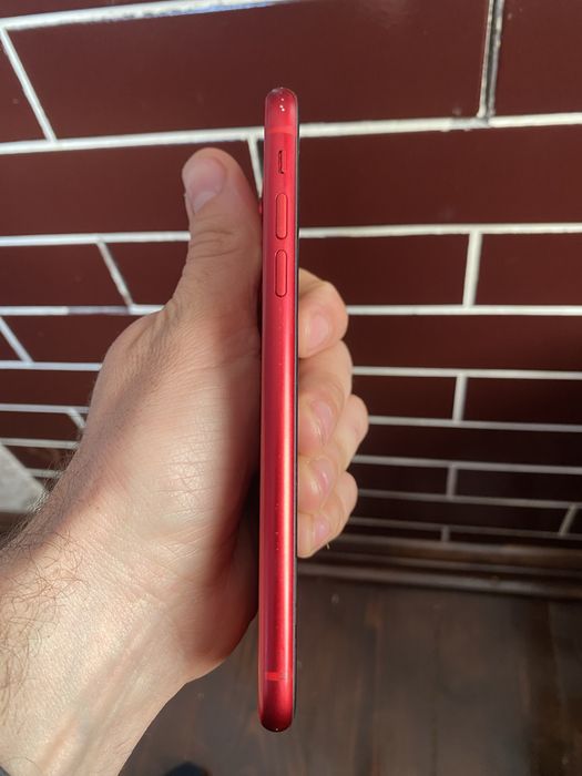 iPhone 11 айфон в чудовому стані)