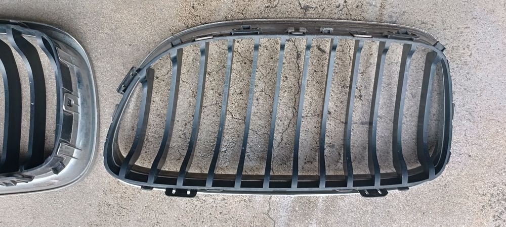 Grelhas originais para BMW e90, e91, e92.