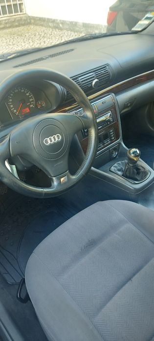 Audi A4 Avant 1.9 TDI • Manutenção em dia • Pneus novos • Sem avarias