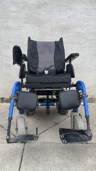 Крісло-колісне з електроприводом, BORA