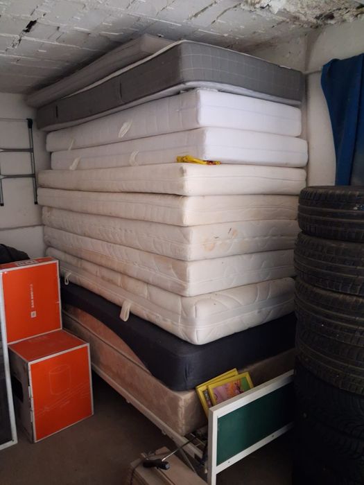 Materac 90x200. 7 sztuk.
