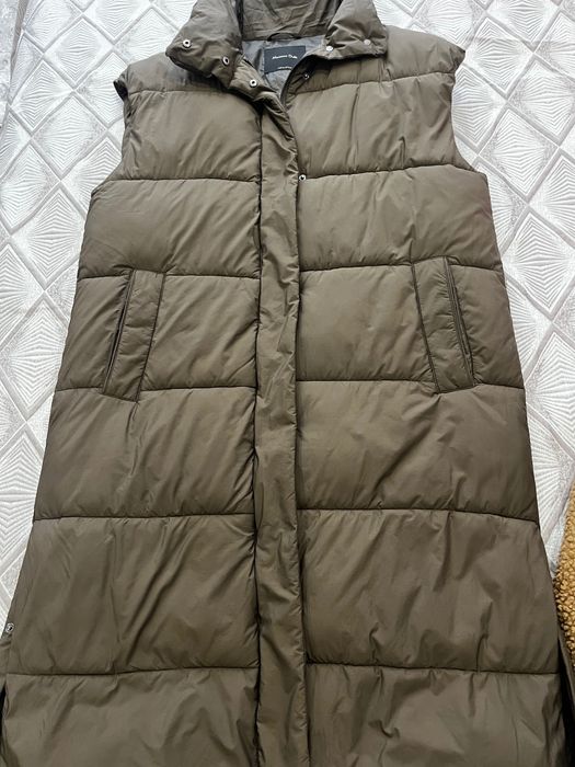 Пуховий жилет massimo dutti