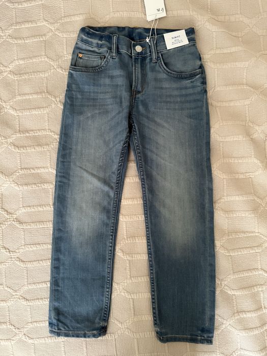Продам новые детские джинсы H&M 122см.