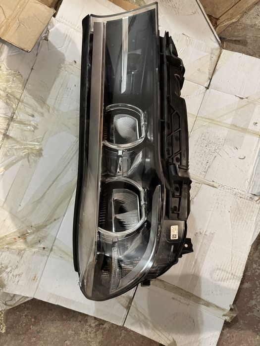 Продам праву led фару америка bmw g11 g12 дорест