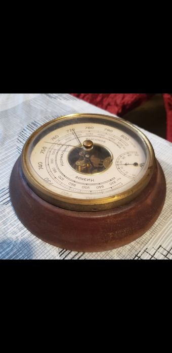 Барометр анероiдний настiнний