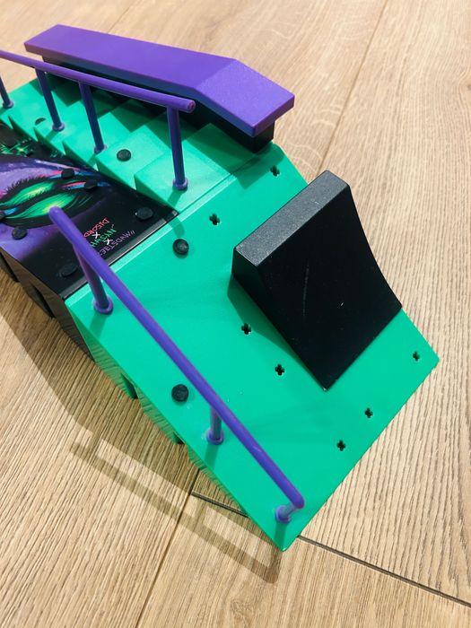 Tech Deck rampa Nyjach rail + deska