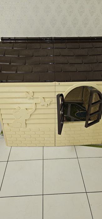 Будиночок іграшковий
