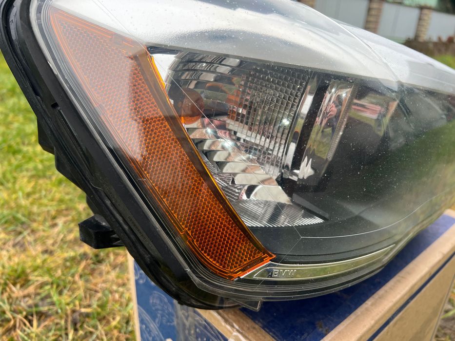 Фара права Х3 F25 USA