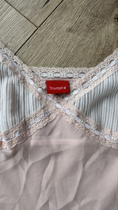 Нова нічна сорочка Triumph, розмір 38 M.