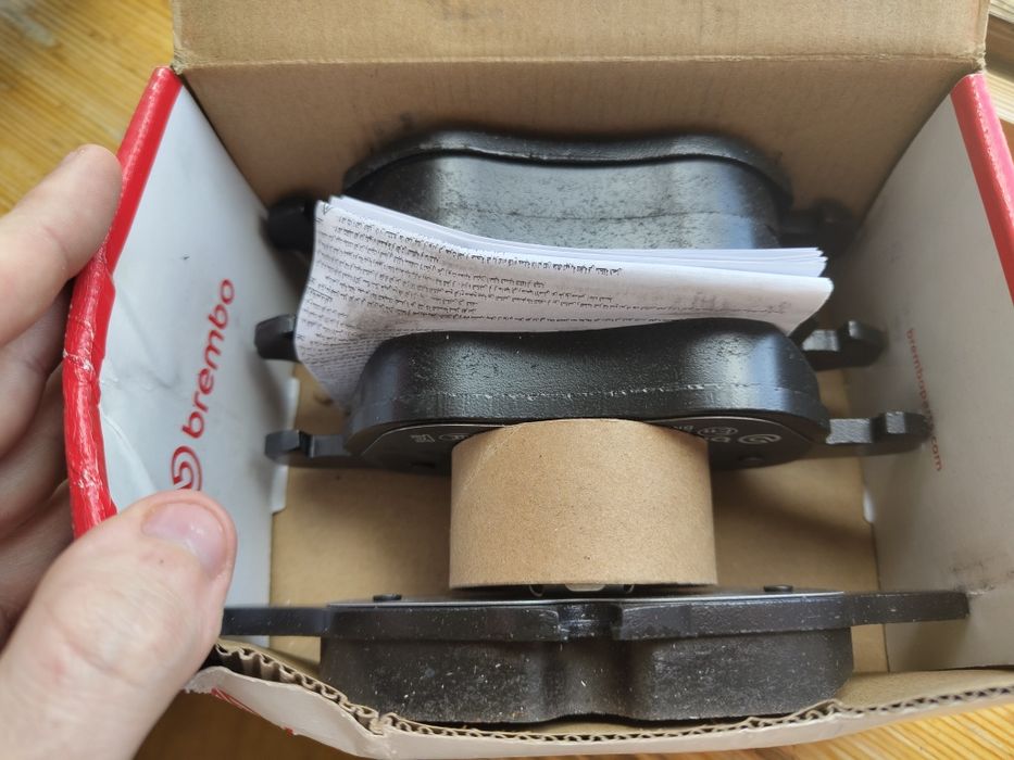 Колодки Brembo Vectra C передні,нові P59043