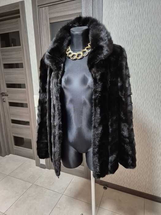 Шуба норкова натуральна чорна 46 розмір фабрична бренду Mykonos L-XL