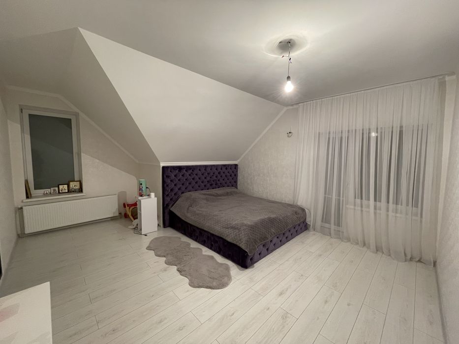 Новий, Сучасний, вже облаштований Будинок , стан люкс