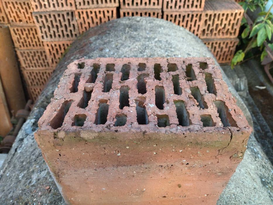 Cegła kratówka , sulikat ,silka , pustak