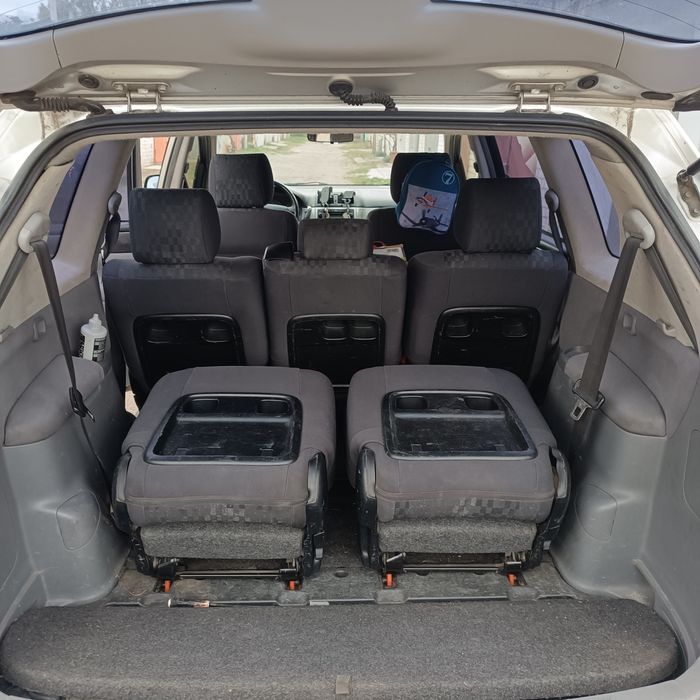 Toyota Avensis Verso 7місць 2003рік