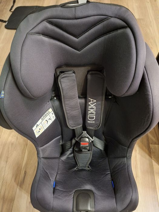 Fotelik axkid minikid+mata+lusterko