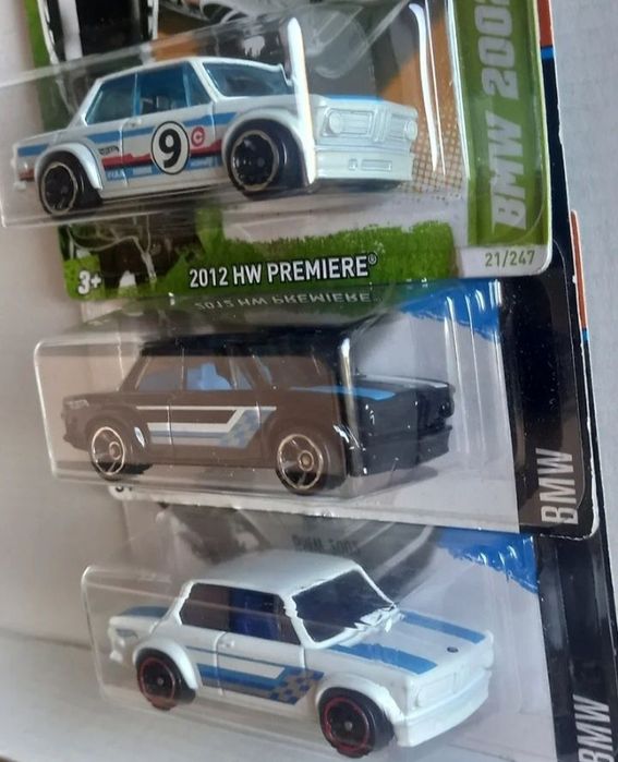Conj 3 hot wheels BMW 2002