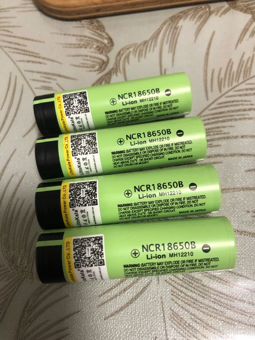 Акамулятор батарея акамуляторна