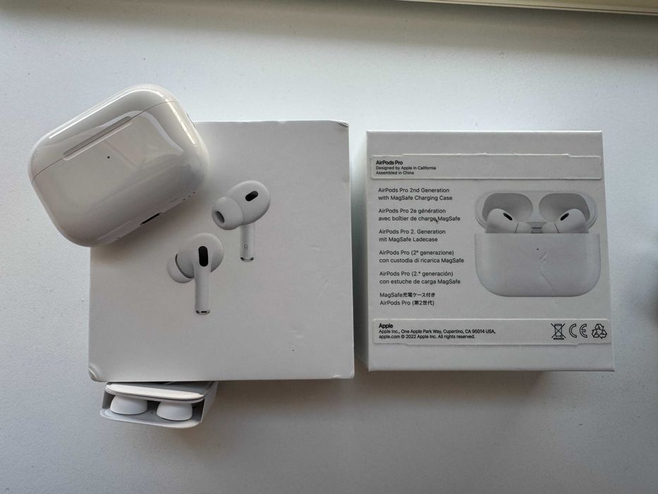 Apple AirPods Pro 2nd generation with MagSafe Charging Case Lightning