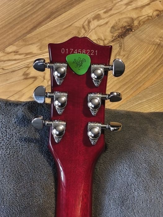 Gitara elektryczna typu SG, nie Gibson, zamiana