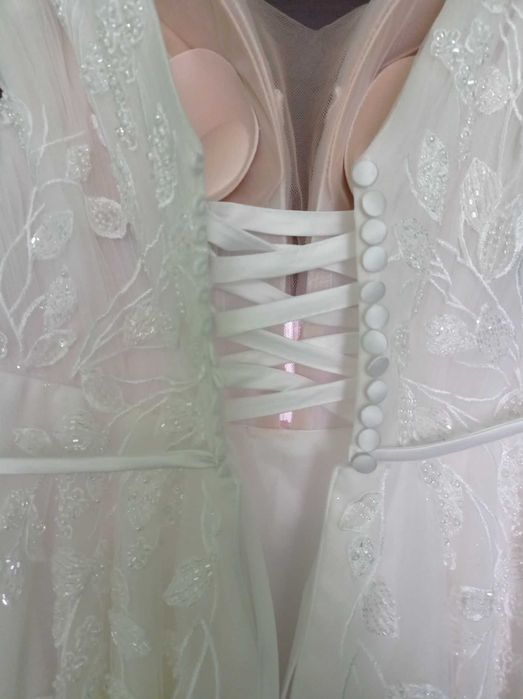 Suknia ślubna IVORY 38/40 + dwa welony