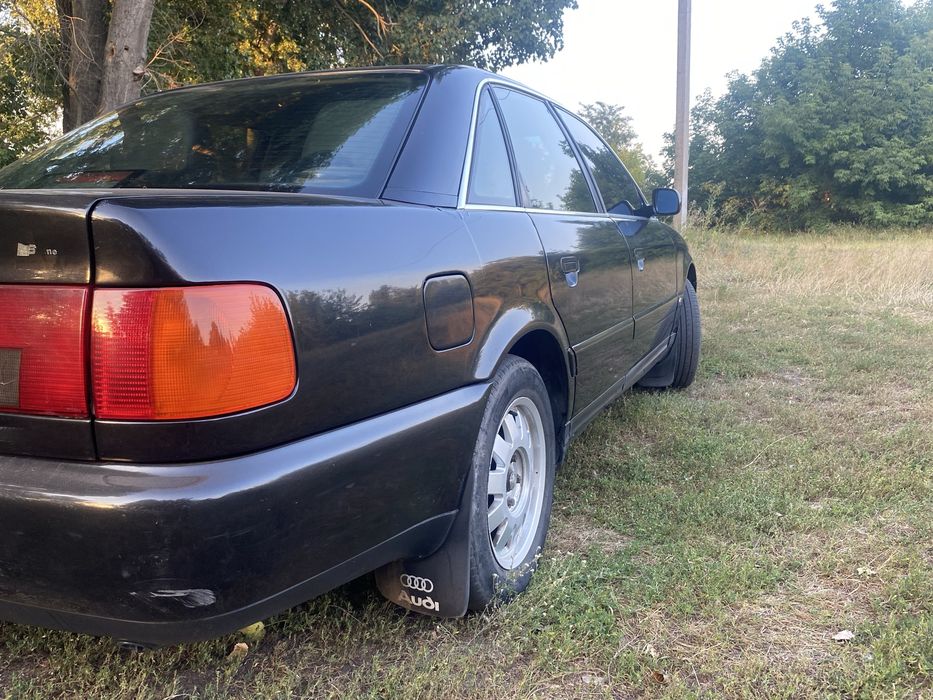 Ауді 100С4
