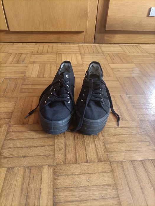 Sapatilhas pretas plataforma n38
