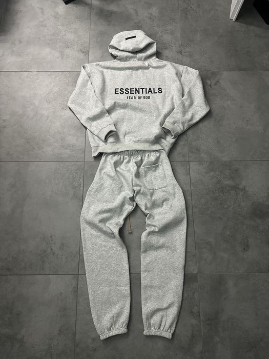 Dres essentials L