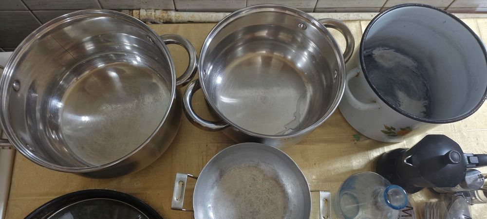 Набор кастрюль\сковородок\приборы\кофеварка\графин одним лотом