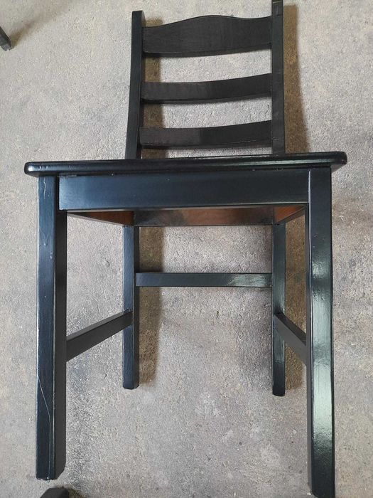 Table and Four Chairs64729970336386120