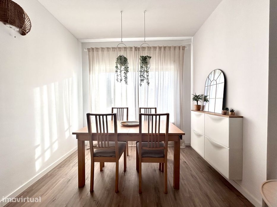 Apartamento T2 totalmente mobilado Paredes centro/estação