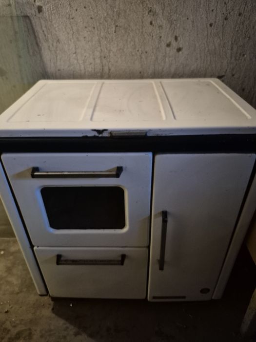 Kuchnia szamotowa, węglowa z wężownicą