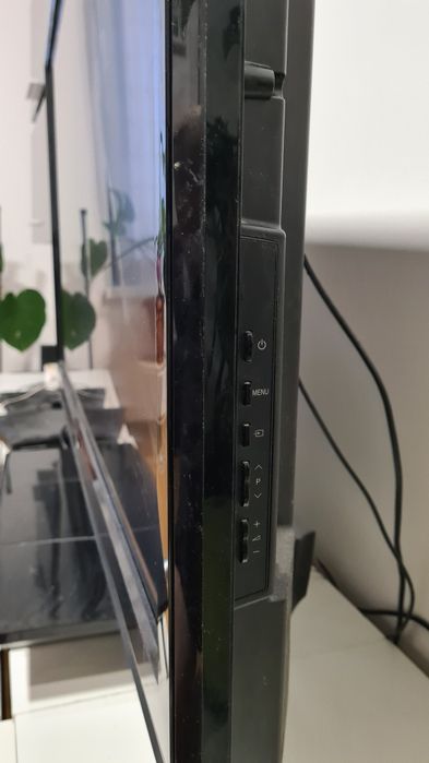 Sprzedam telewizor SHARP LCD COLOUR TV model LC-46DH66E
SHARP LCD COLO