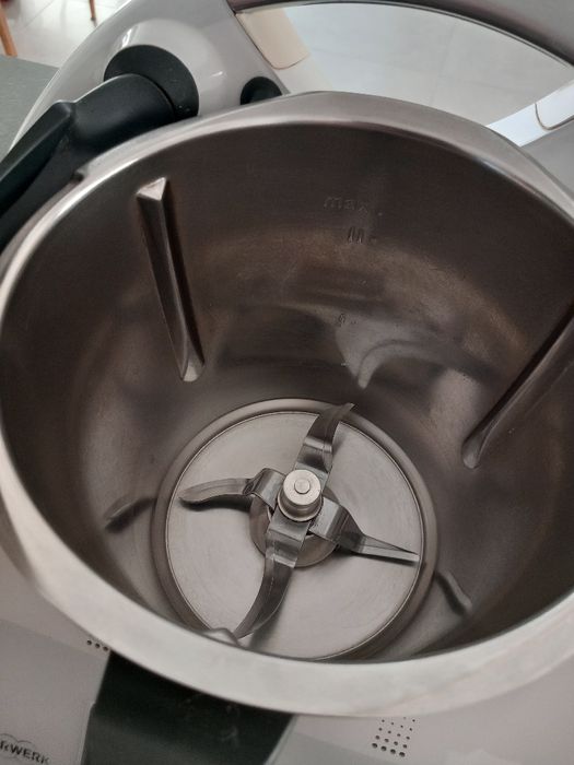 Thermomix TM5 plus gratis ksiażka