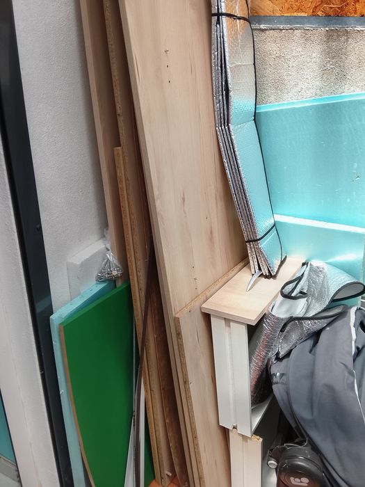 Roupeiro de 3 portas e 2 gavetas