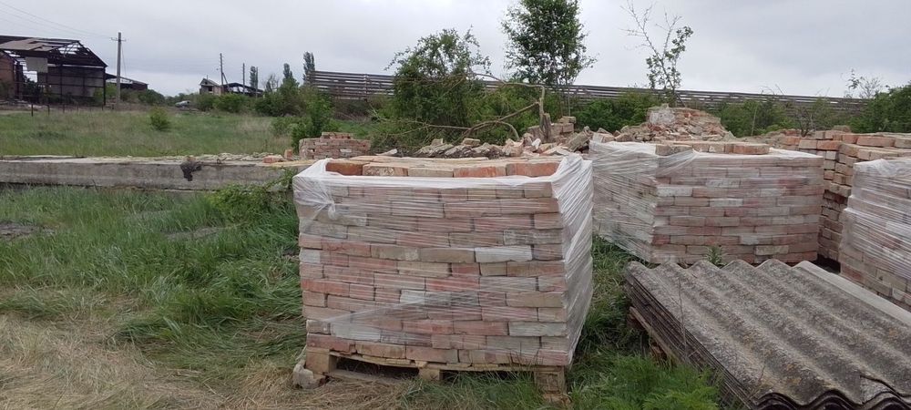 Продам красный кирпич