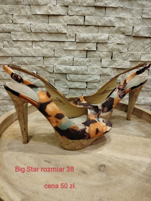 Buty na sprzedaż