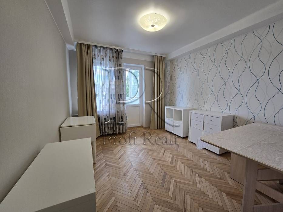 Продаж 2 кімн. квартири біля ВДНГ, Проспект Голосіївський 89