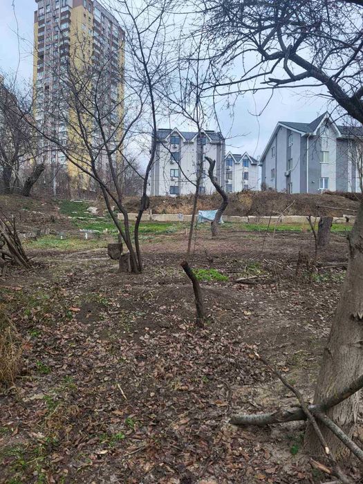 Ділянка 19 соток фасад просп Науки Столичне шосе