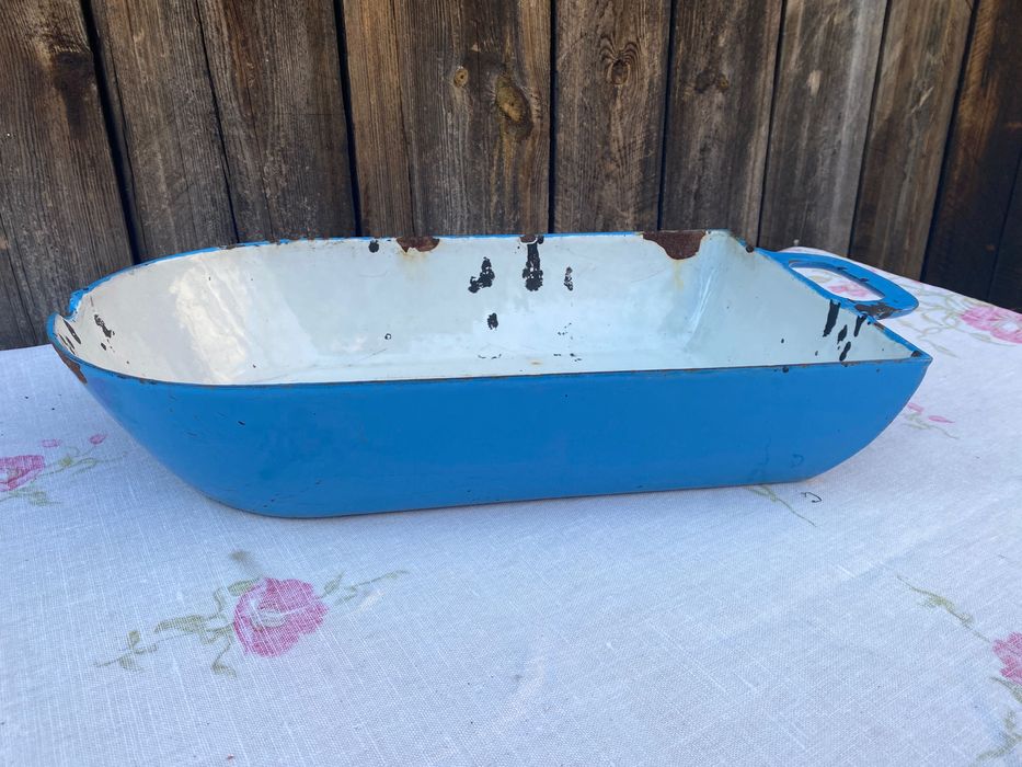 Stara żeliwna brytfanna