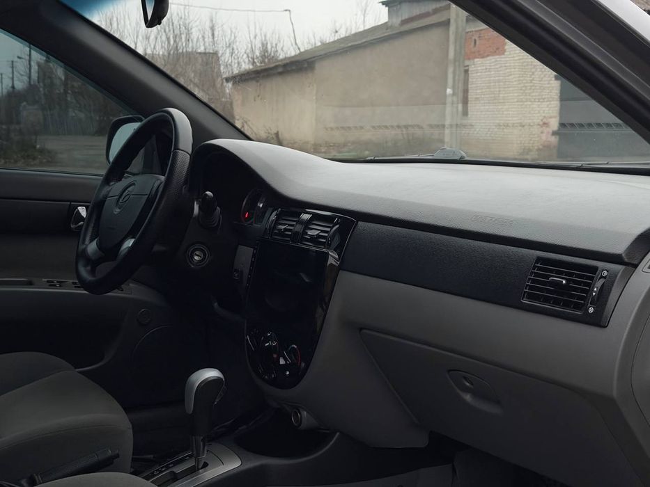 Продам  Daewoo Gentra 2014 год Автомат