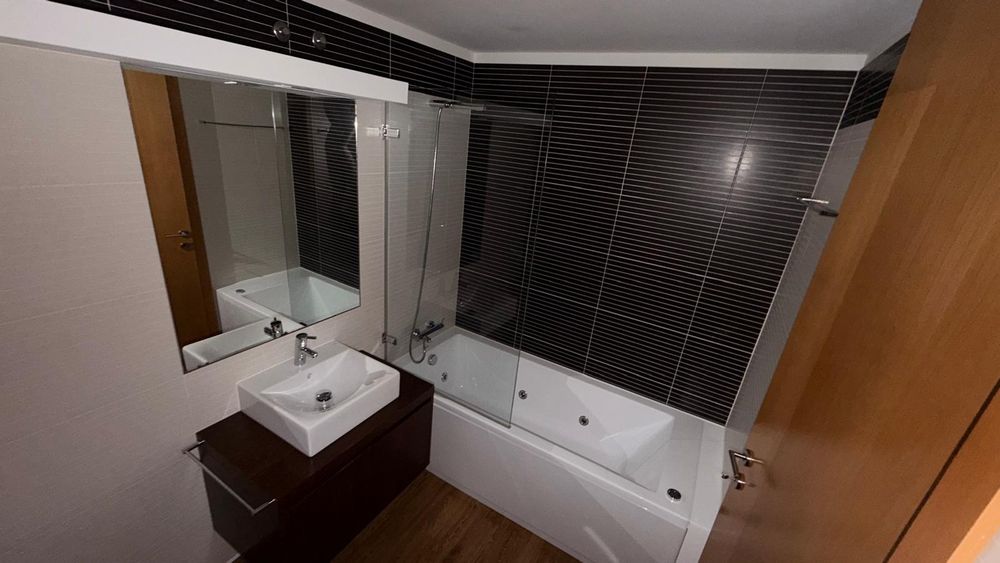 Apartamento t2 inserido em condominio de luxo