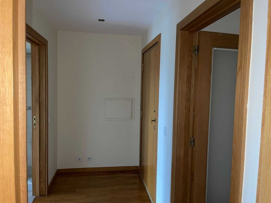 Apartamento T2 com Garagem Box em Mozelos