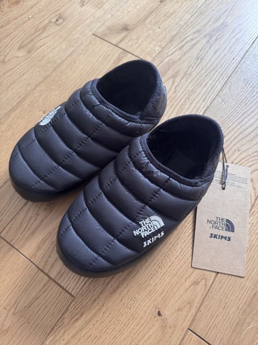 Мюлі капці North Face x Skims 36