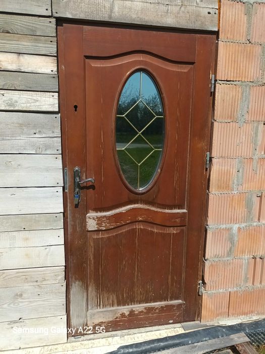 Drzwi drewniane na budowe